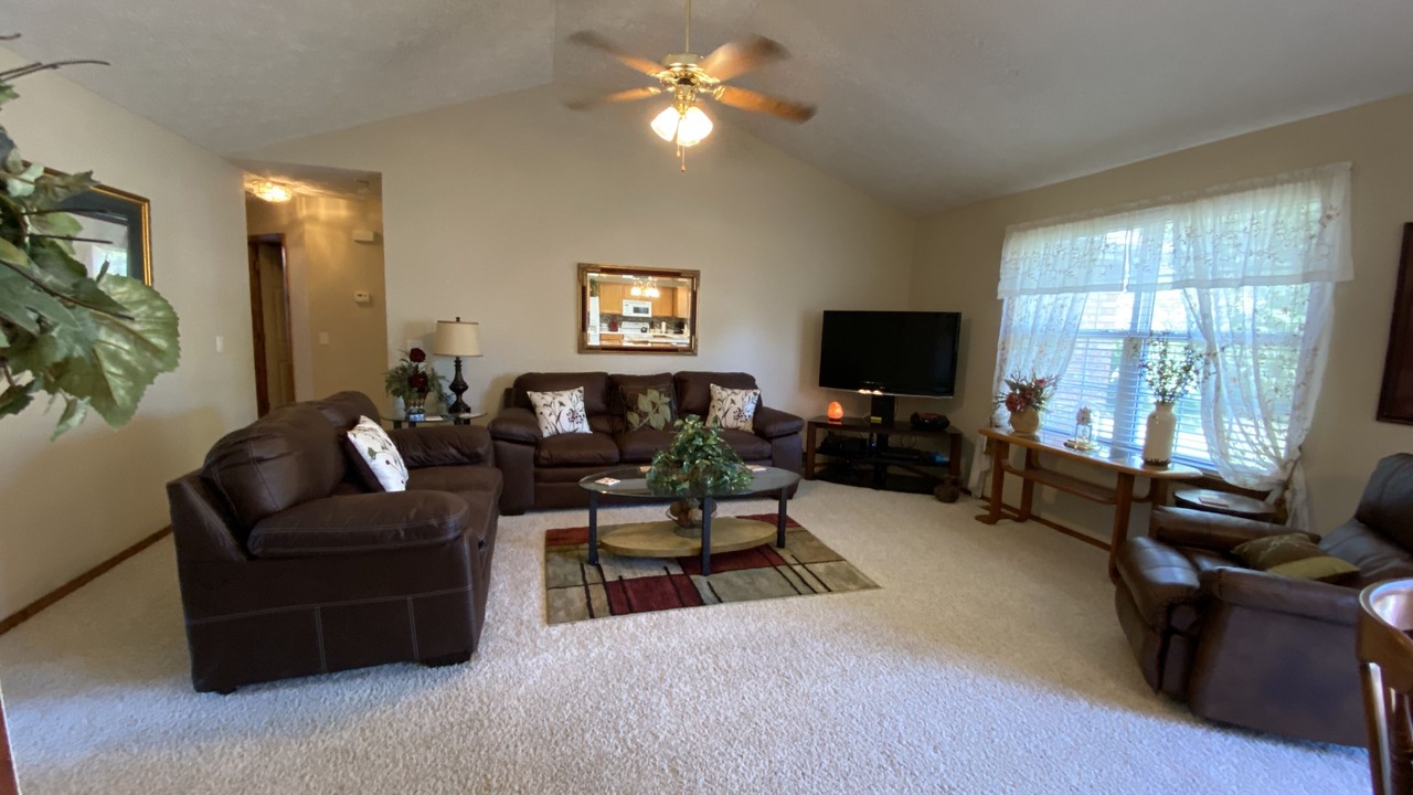 Photo of Livingroom in Nixa