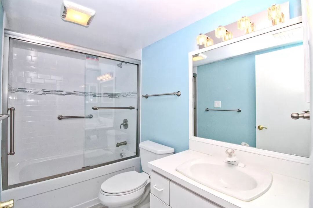 Photo of Bathroom in Key Colony Beach