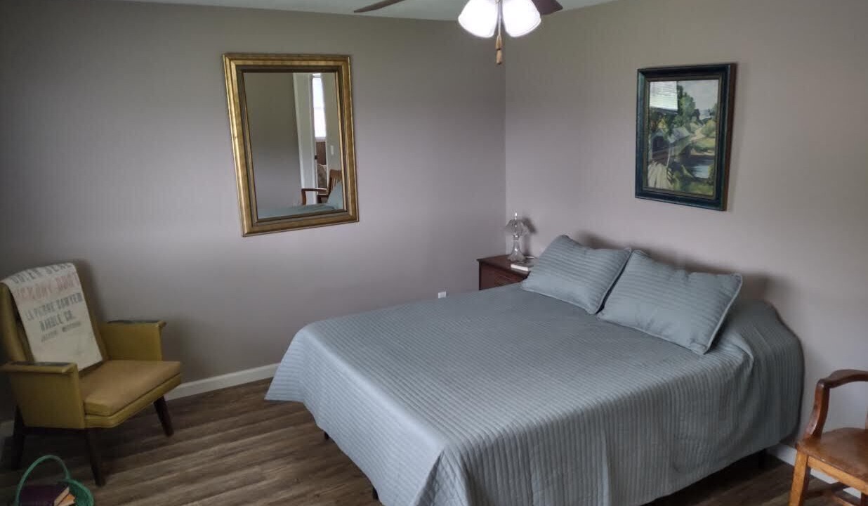 Photo of Bedroom in Vulcan