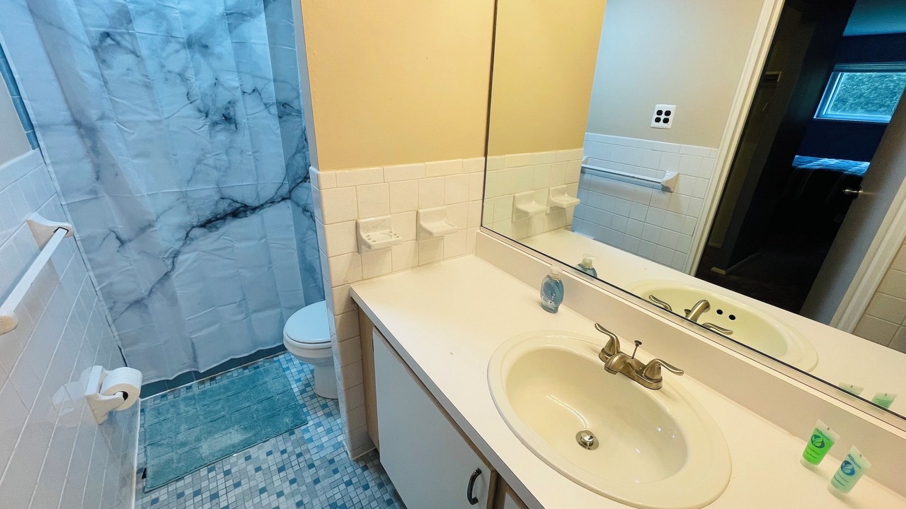 Photo of Bathroom in Elkins Park