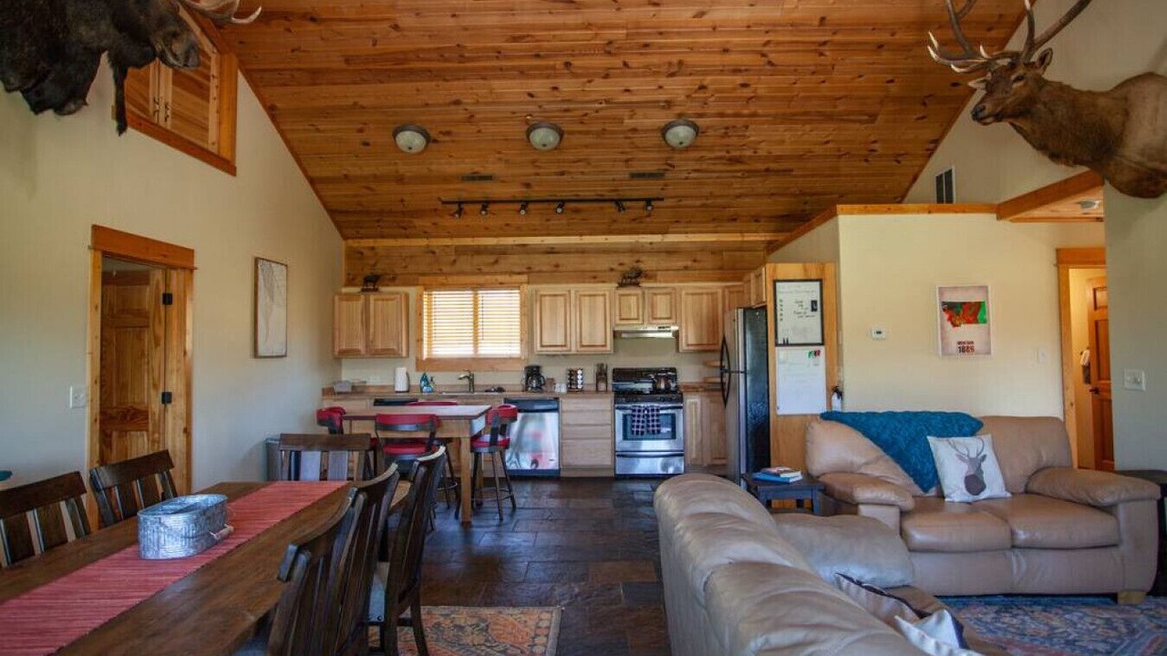 Photo of Livingroom in Livingston