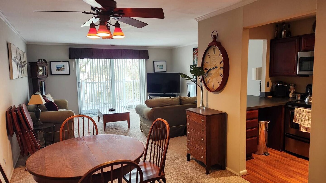 Photo of Livingroom in Elkins Park