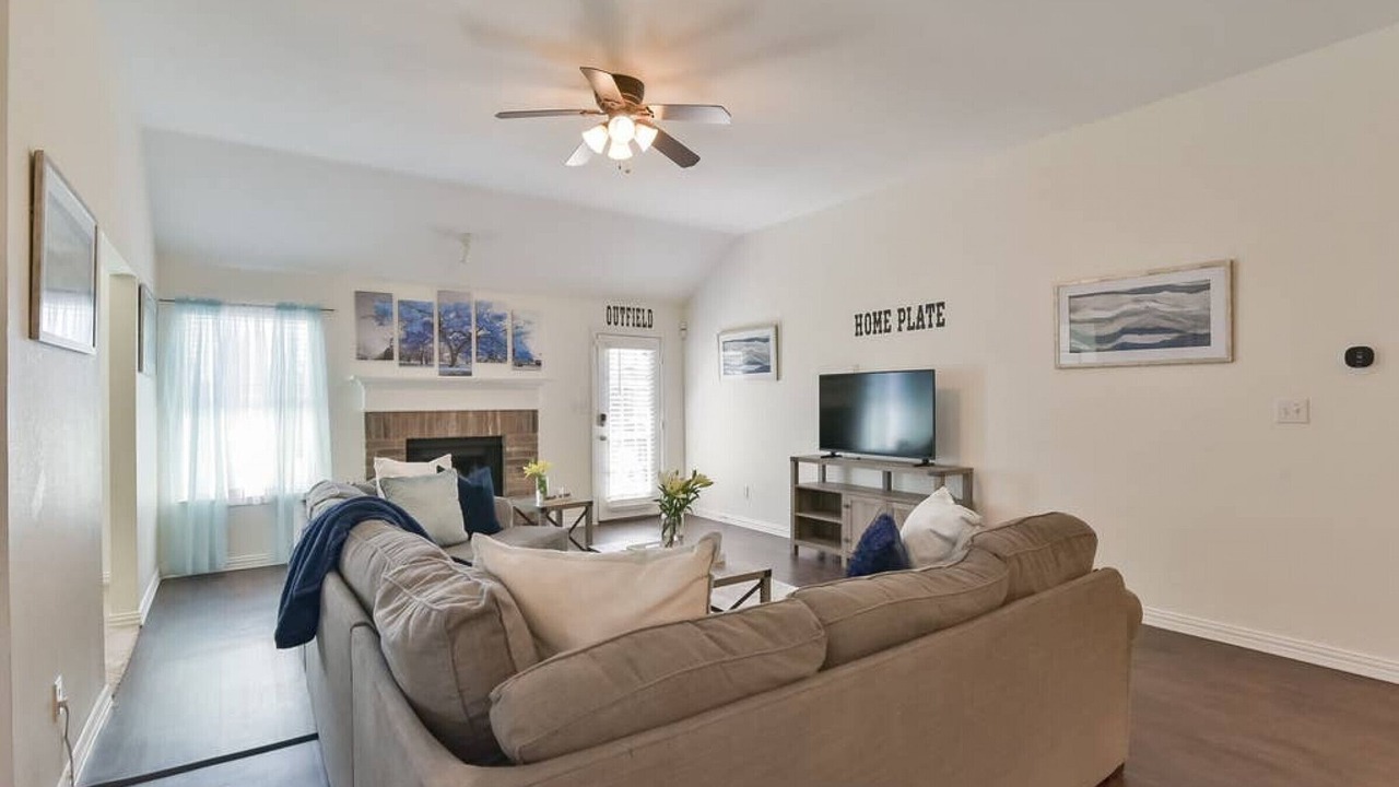 Photo of Livingroom in Mansfield