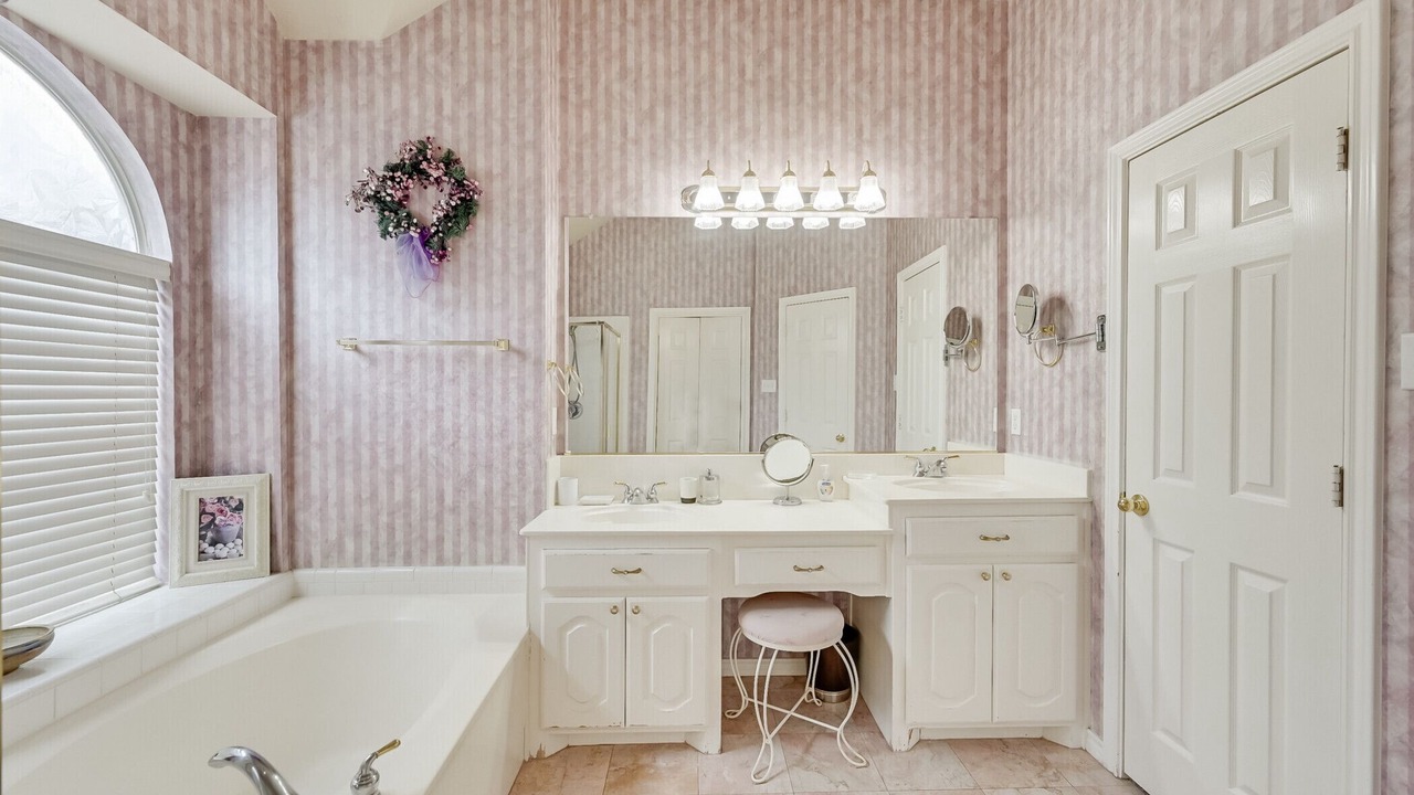 Photo of Bathroom in South Arlington