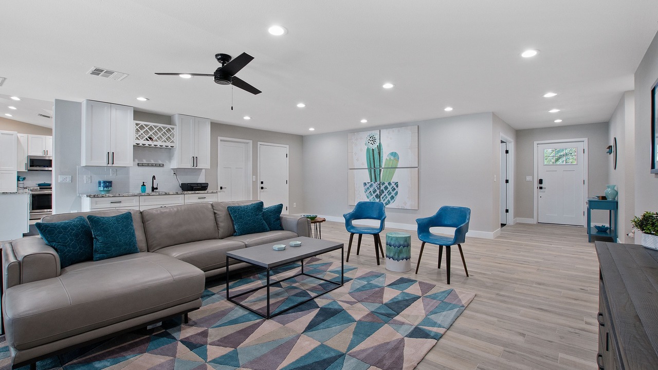 Photo of Livingroom in Paradise Valley Village