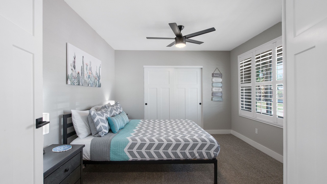 Photo of Bedroom in Paradise Valley Village