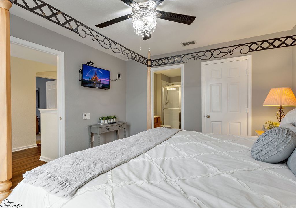 Photo of Bedroom in Windsor Hills