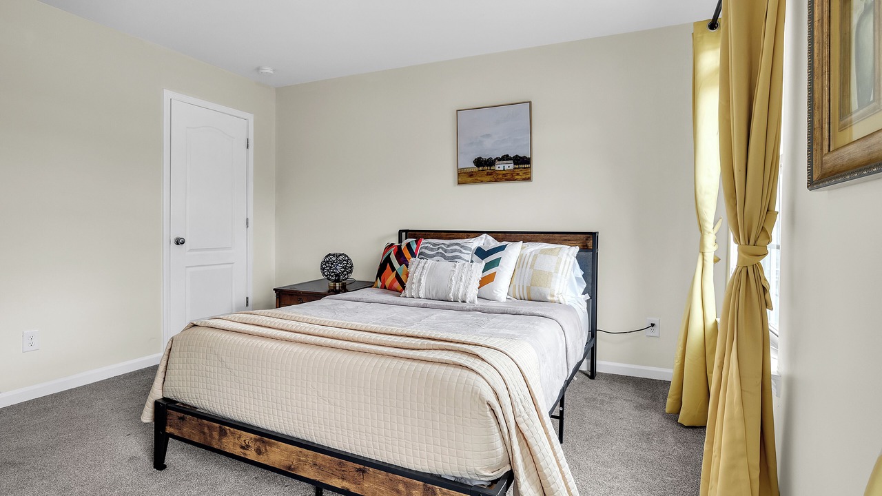 Photo of Bedroom in Fairburn