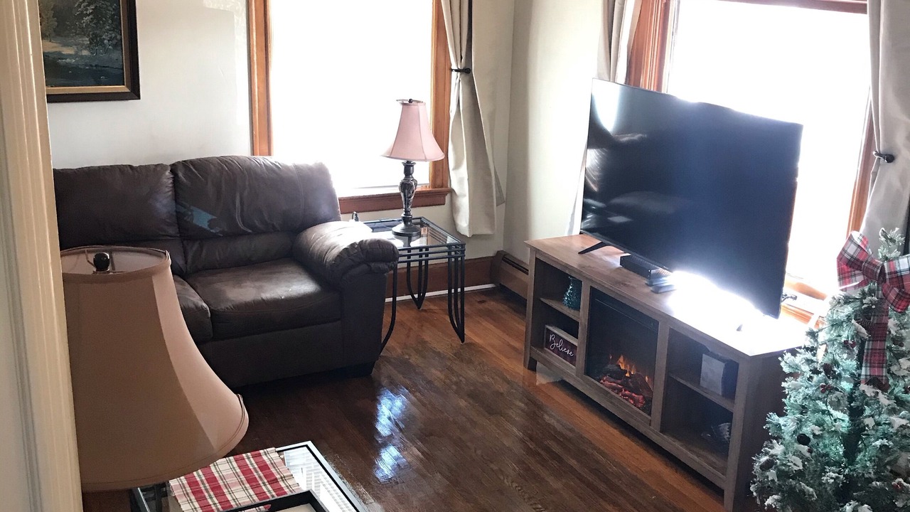 Photo of Livingroom in Oswego