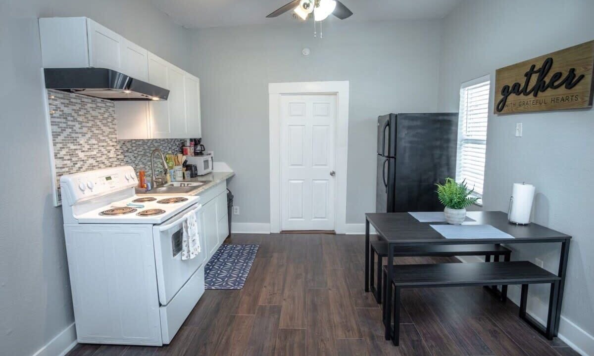 Photo of Kitchen in Five Points