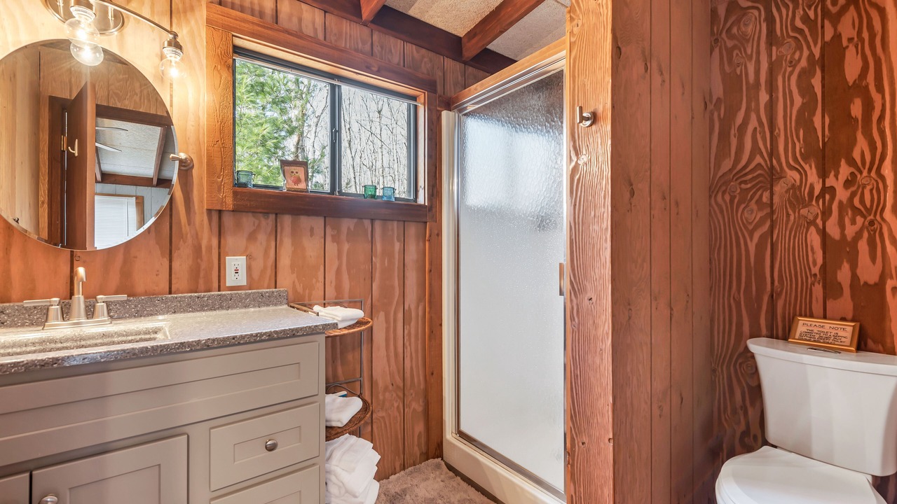 Photo of Bathroom in Innsbrook