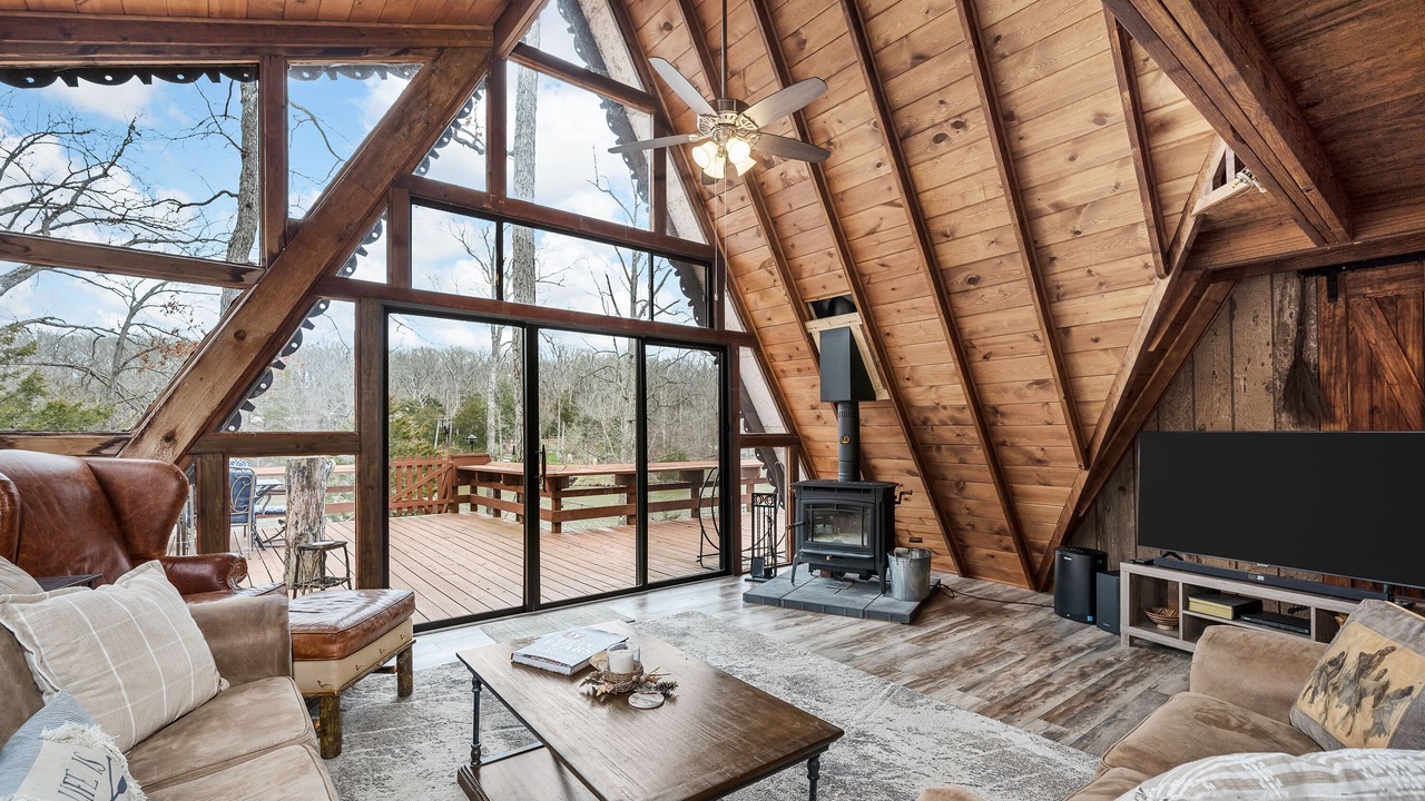 Photo of Livingroom in Innsbrook