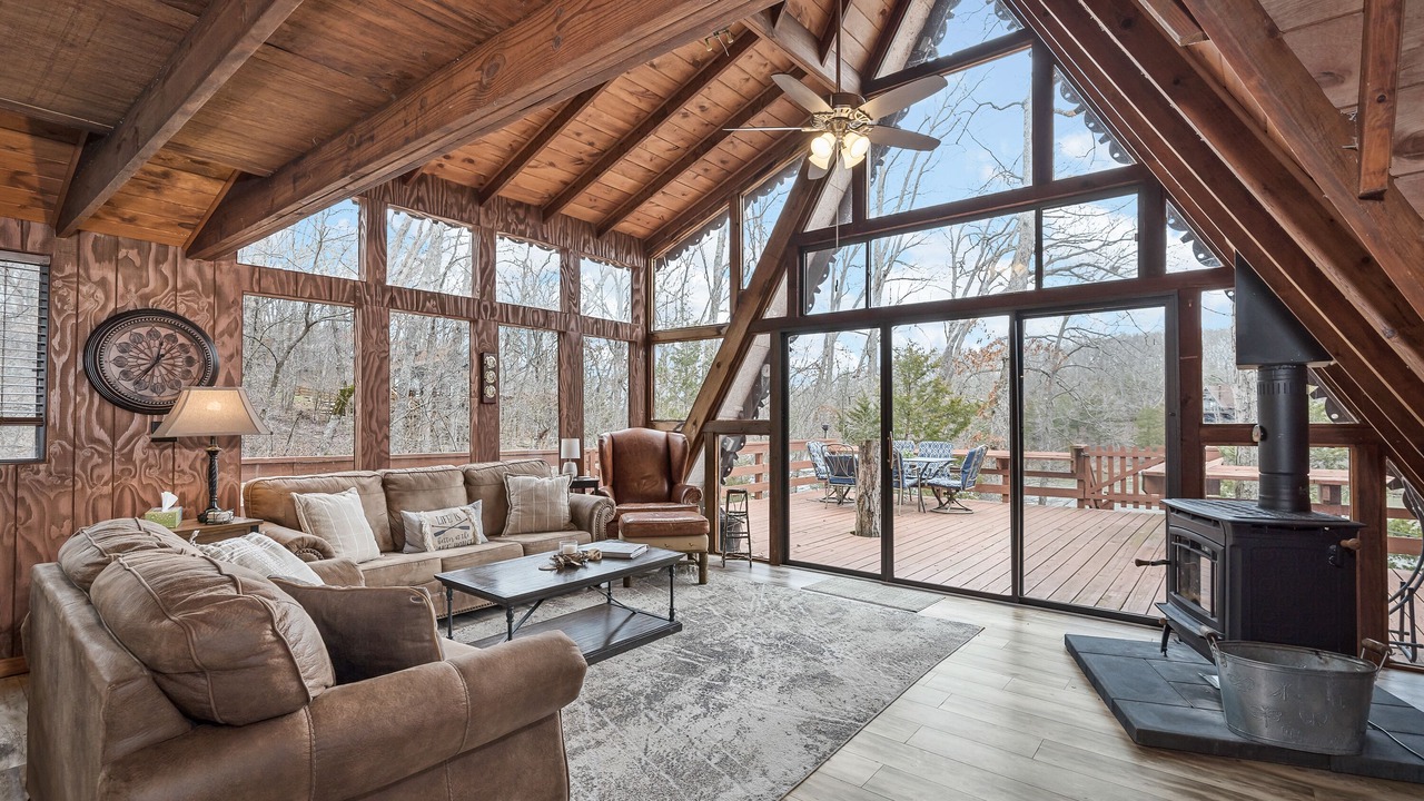 Photo of Livingroom in Innsbrook