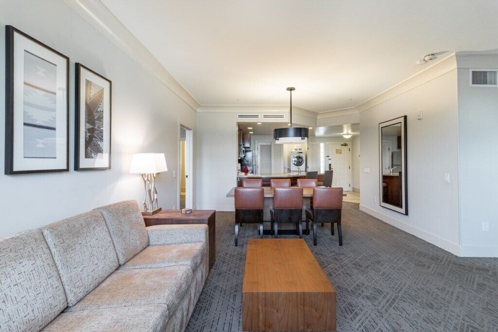 Photo of Livingroom in Desert Ridge