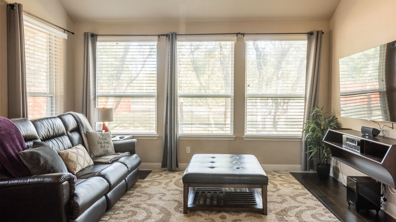 Photo of Livingroom in Sendero Springs