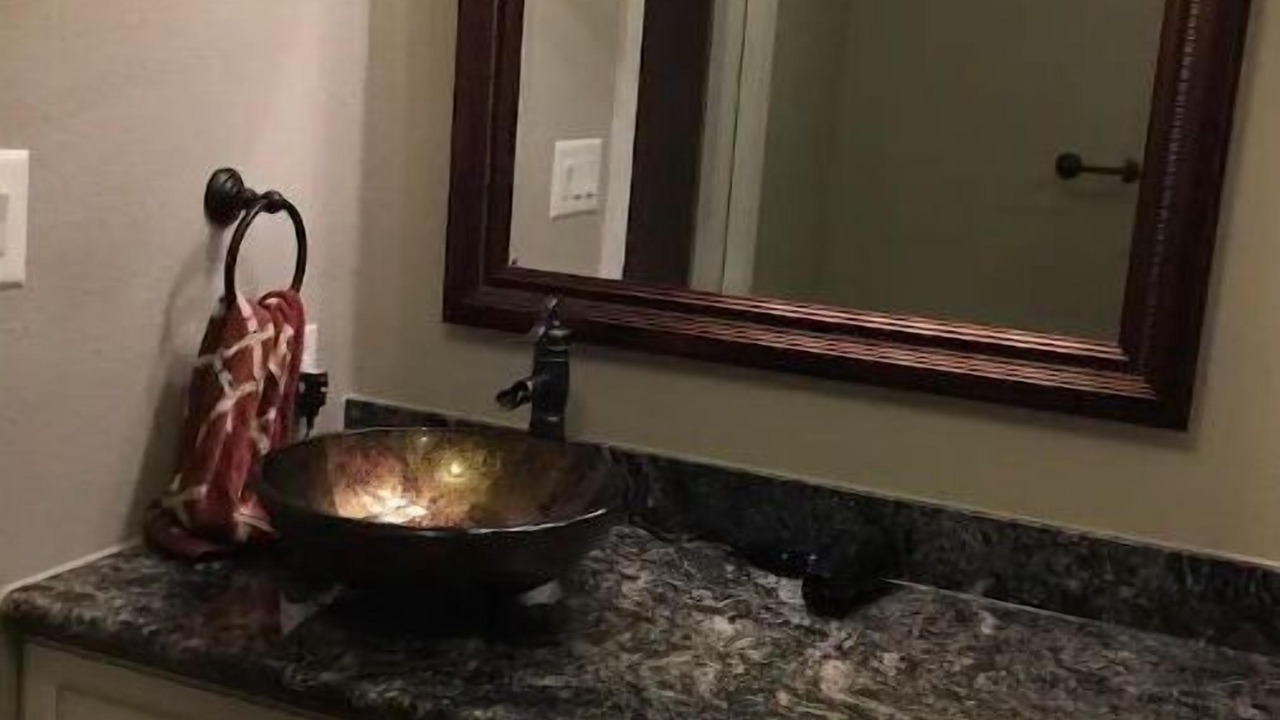 Photo of Bathroom in Historic Garderns