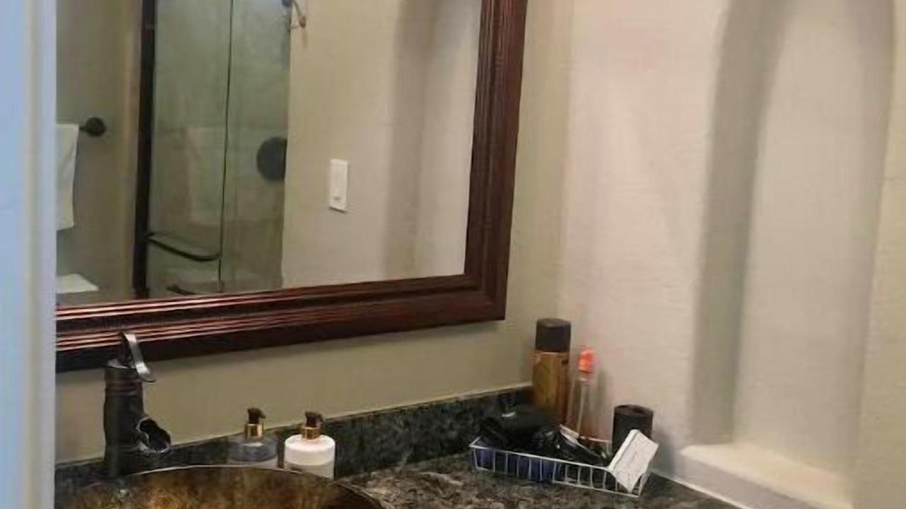Photo of Bathroom in Historic Garderns