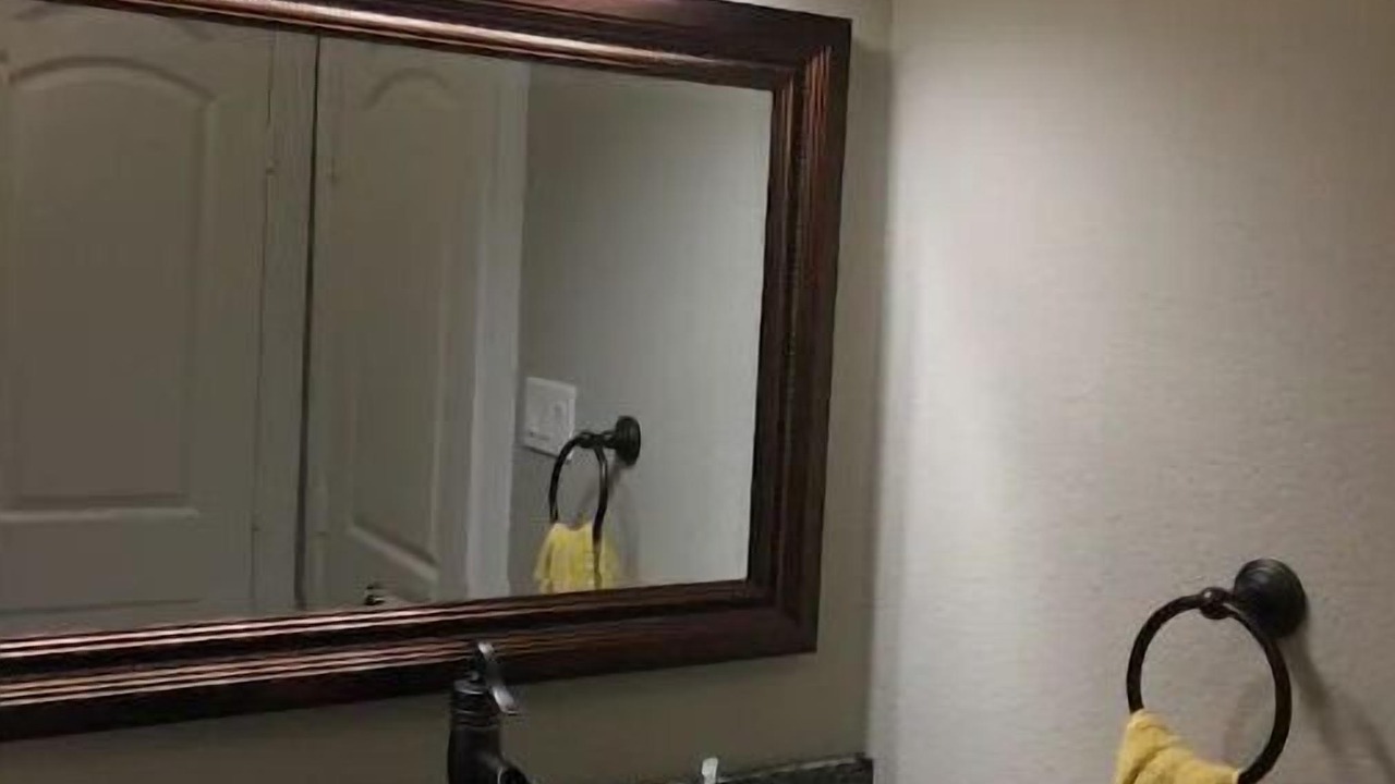 Photo of Bathroom in Historic Garderns