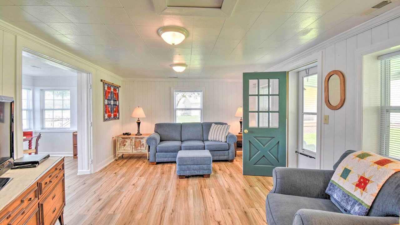 Photo of Bedroom in Deltaville