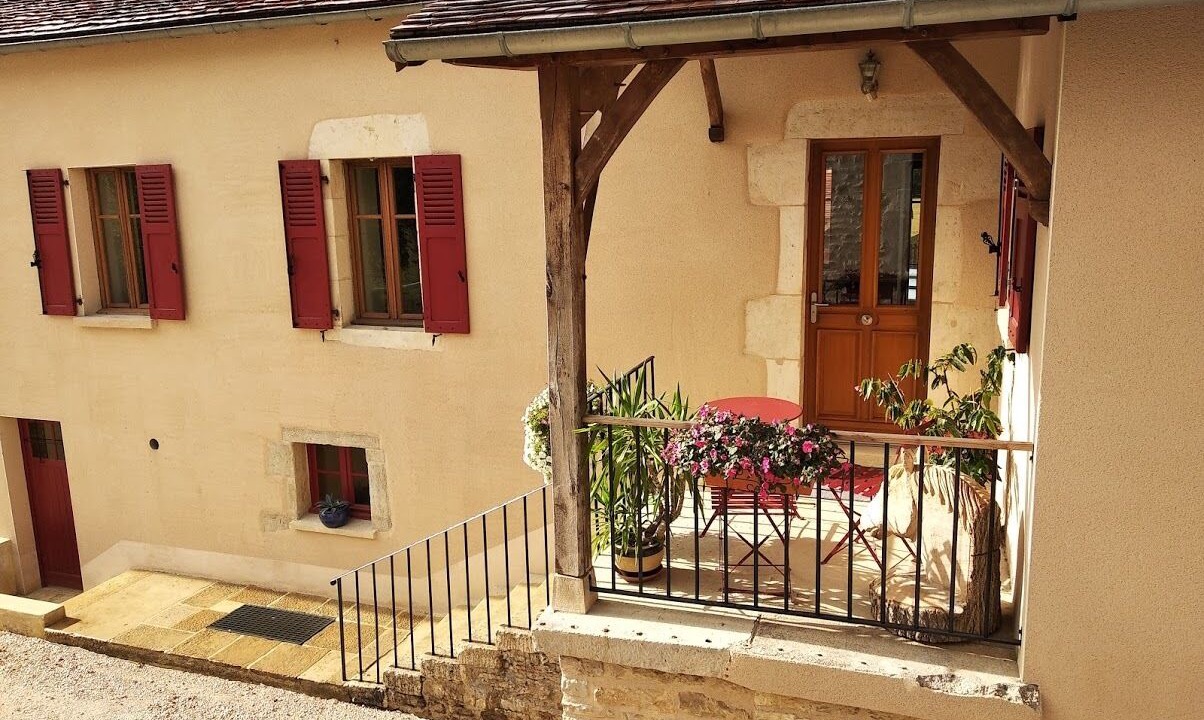 Photo of Patio Balcony in Senailly
