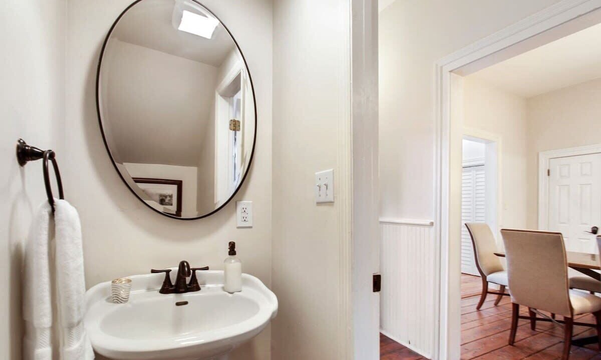 Photo of Bathroom in Beach Institute