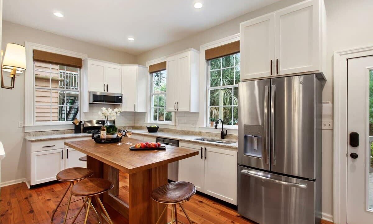 Photo of Kitchen in Beach Institute