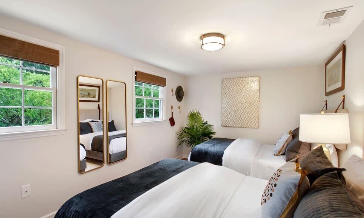 Photo of Bedroom in Beach Institute