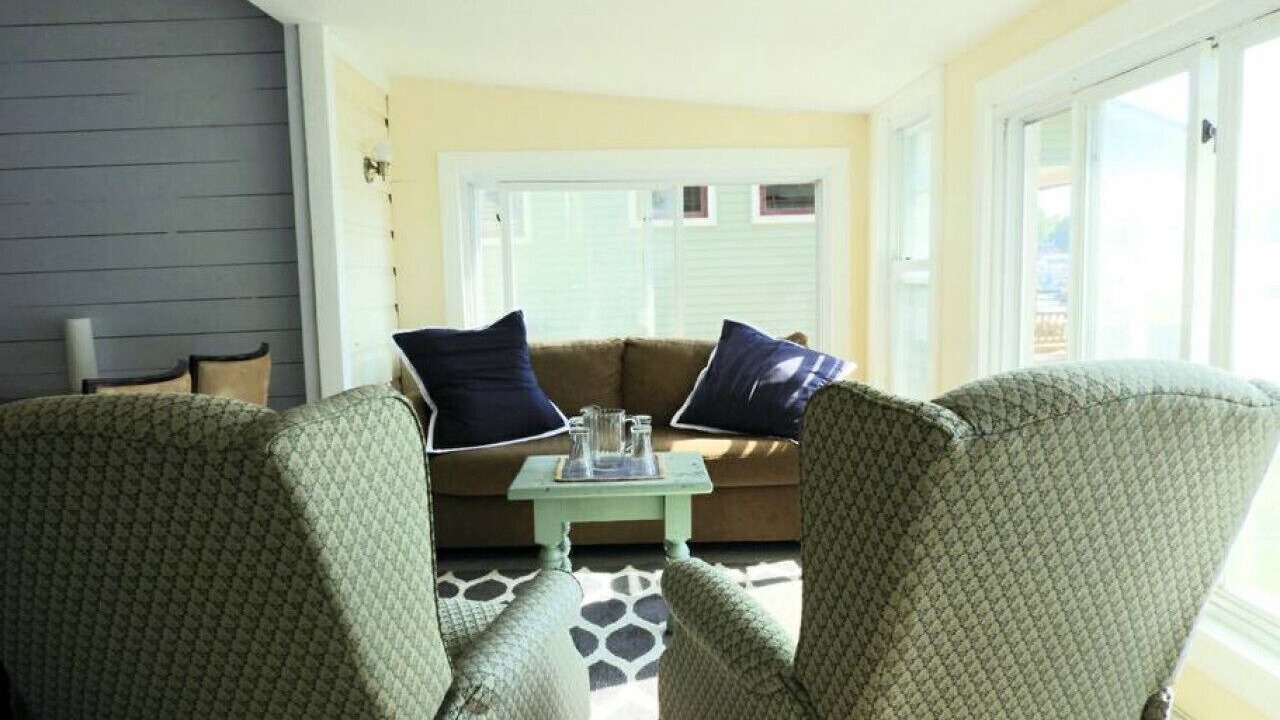Photo of Livingroom in Livonia