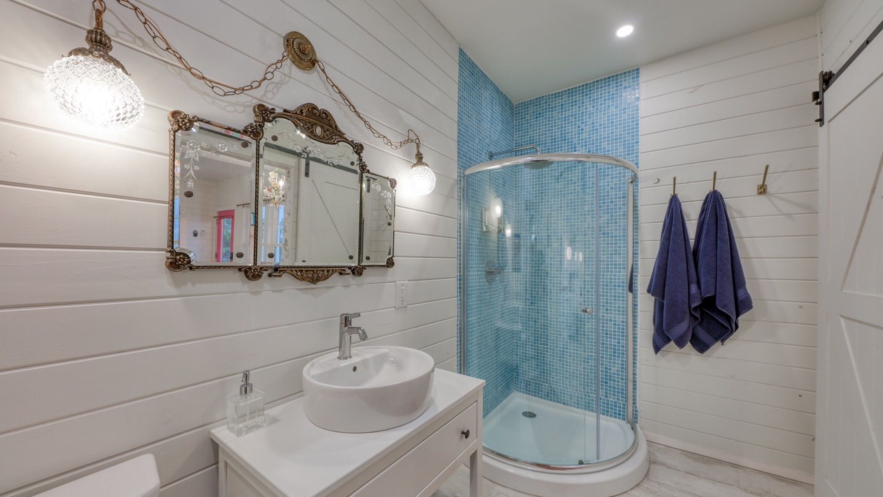Photo of Bathroom in Lago Vista