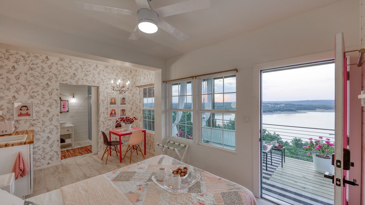 Photo of Bedroom in Lago Vista