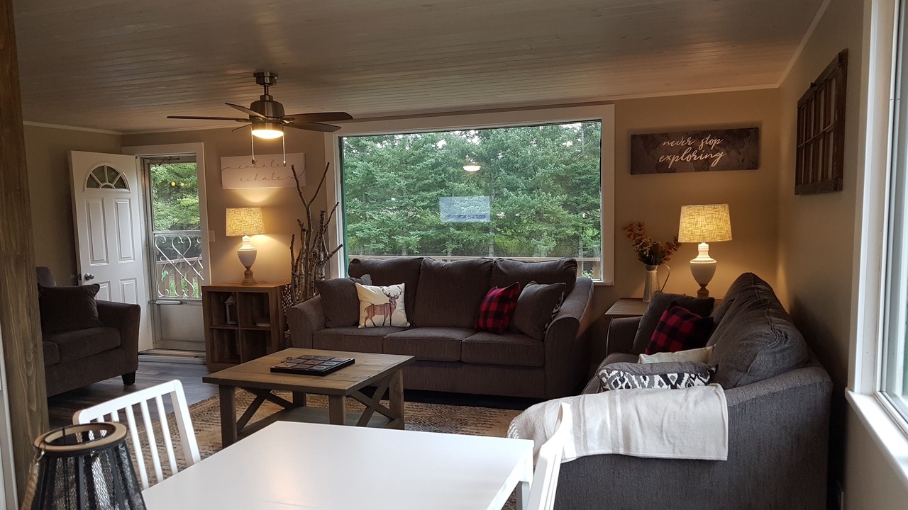 Photo of Livingroom in Wasagaming