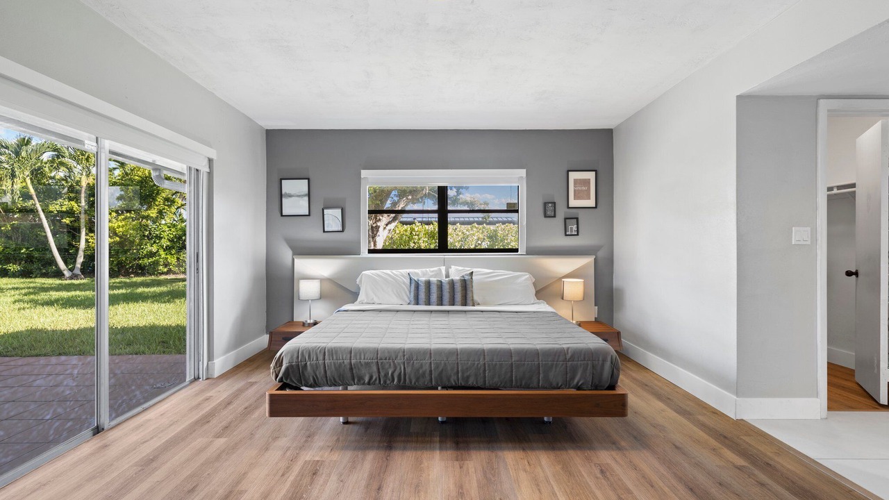 Photo of Bedroom in Ludlam