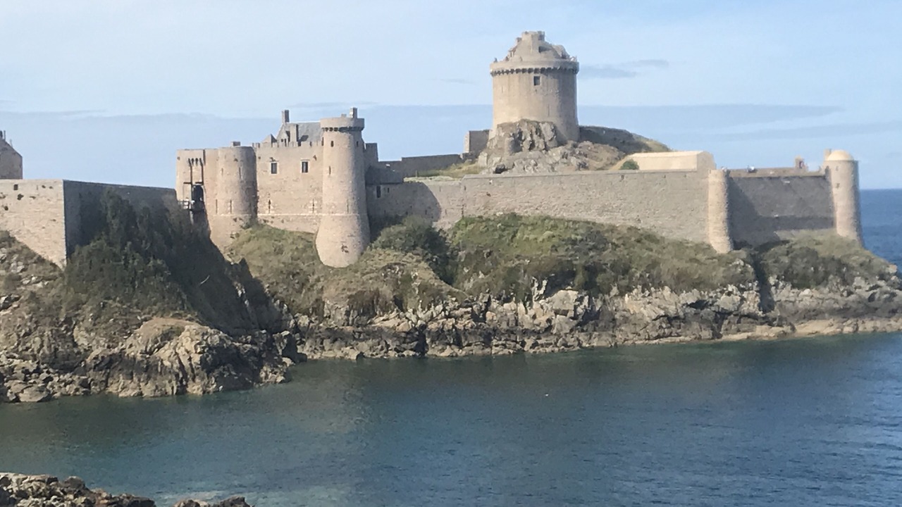 Photo of Others in Frehel