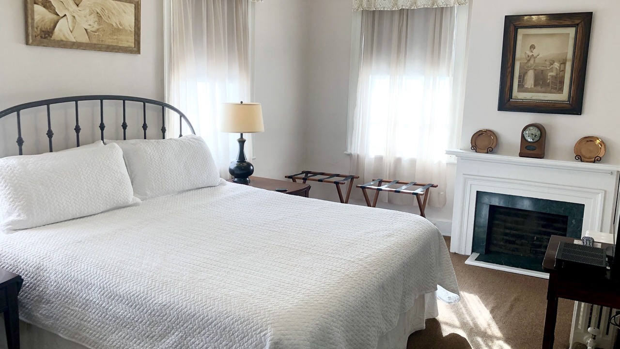 Photo of Bedroom in Lansing