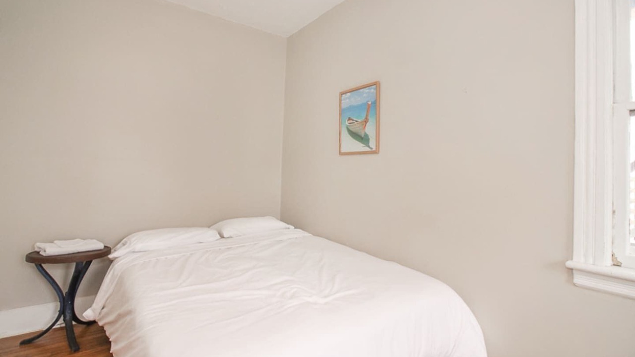 Photo of Bedroom in Edgewater