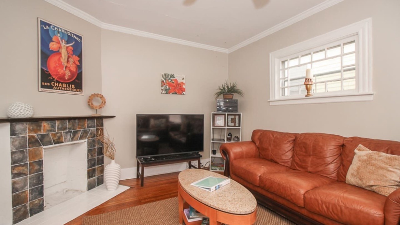 Photo of Livingroom in Edgewater