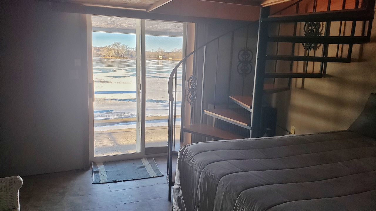 Photo of Bedroom in Avon