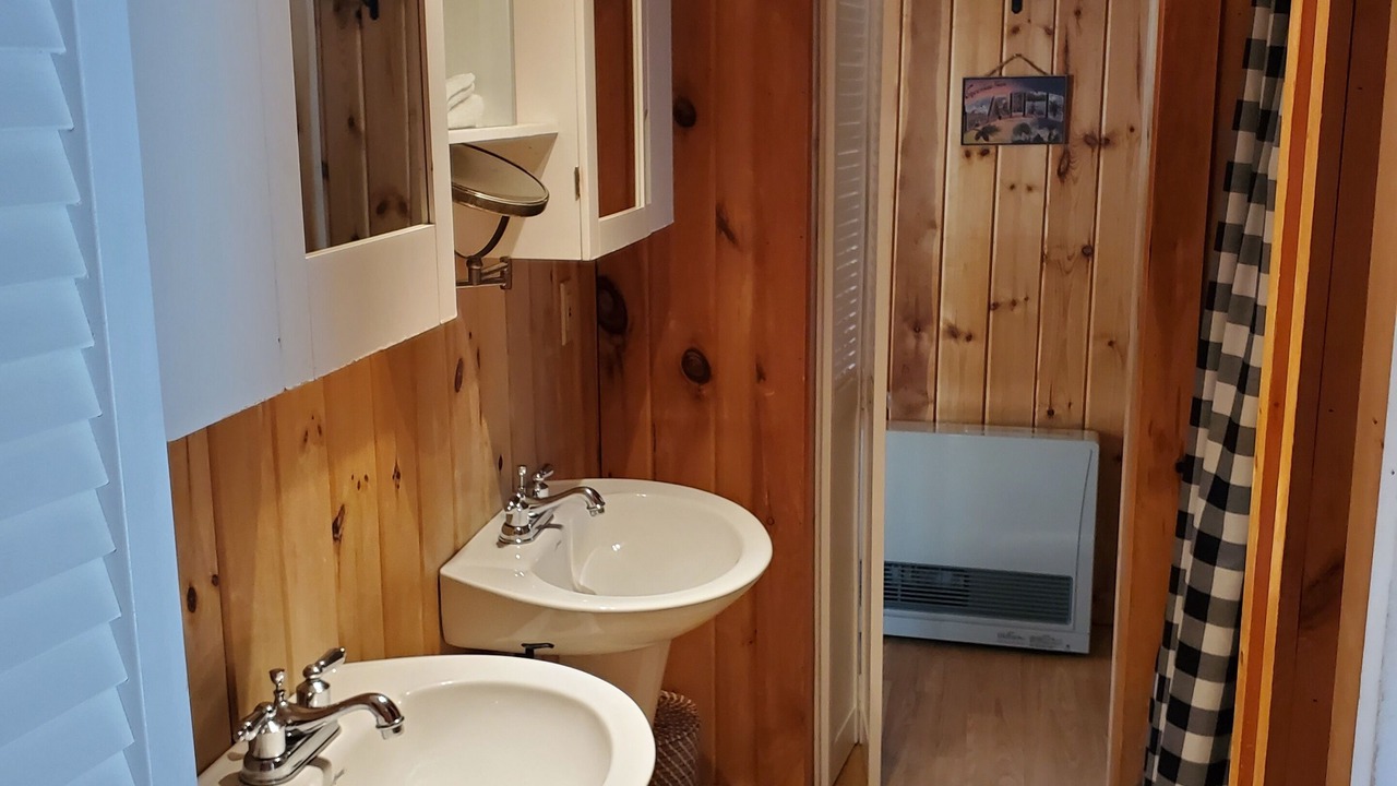 Photo of Bathroom in Lyman