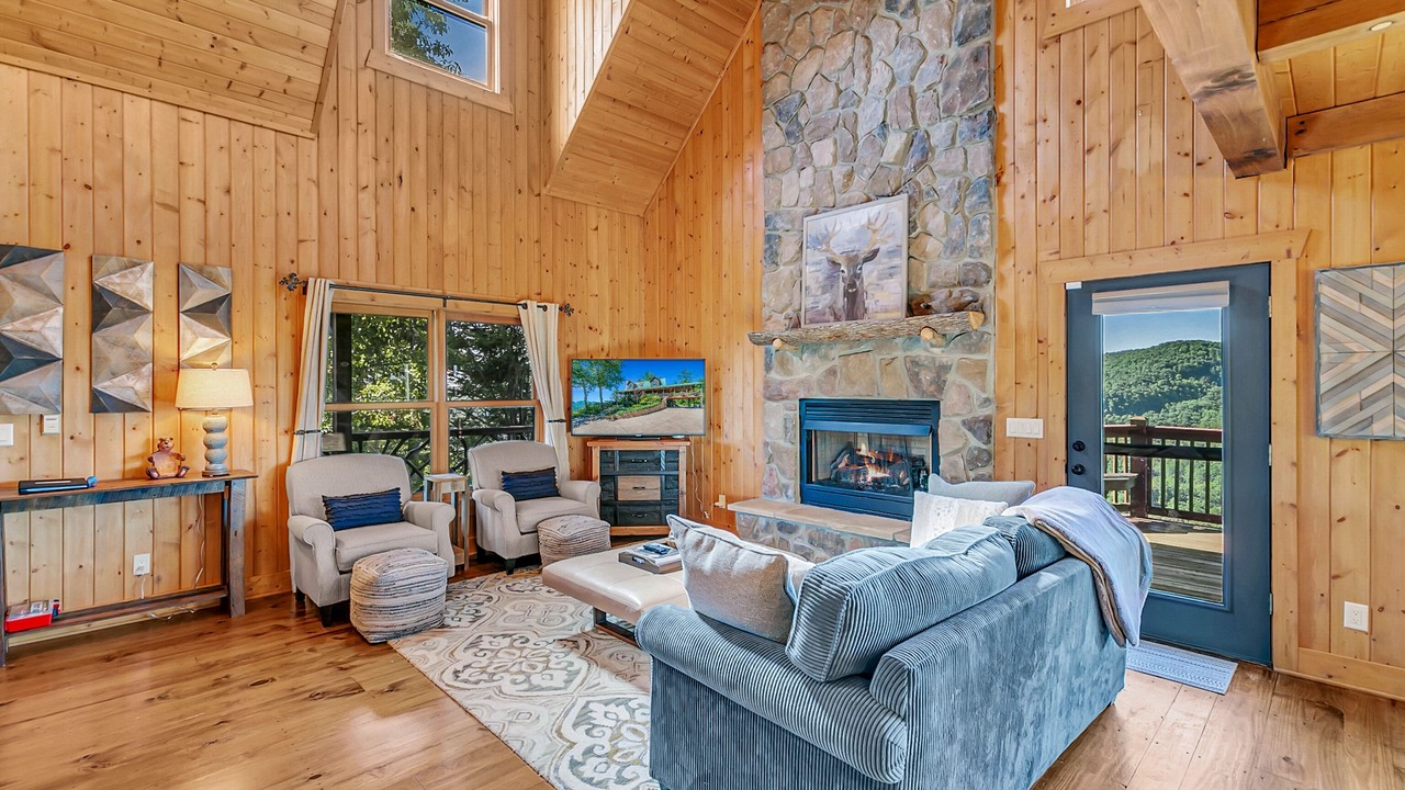 Photo of Livingroom in Sapphire
