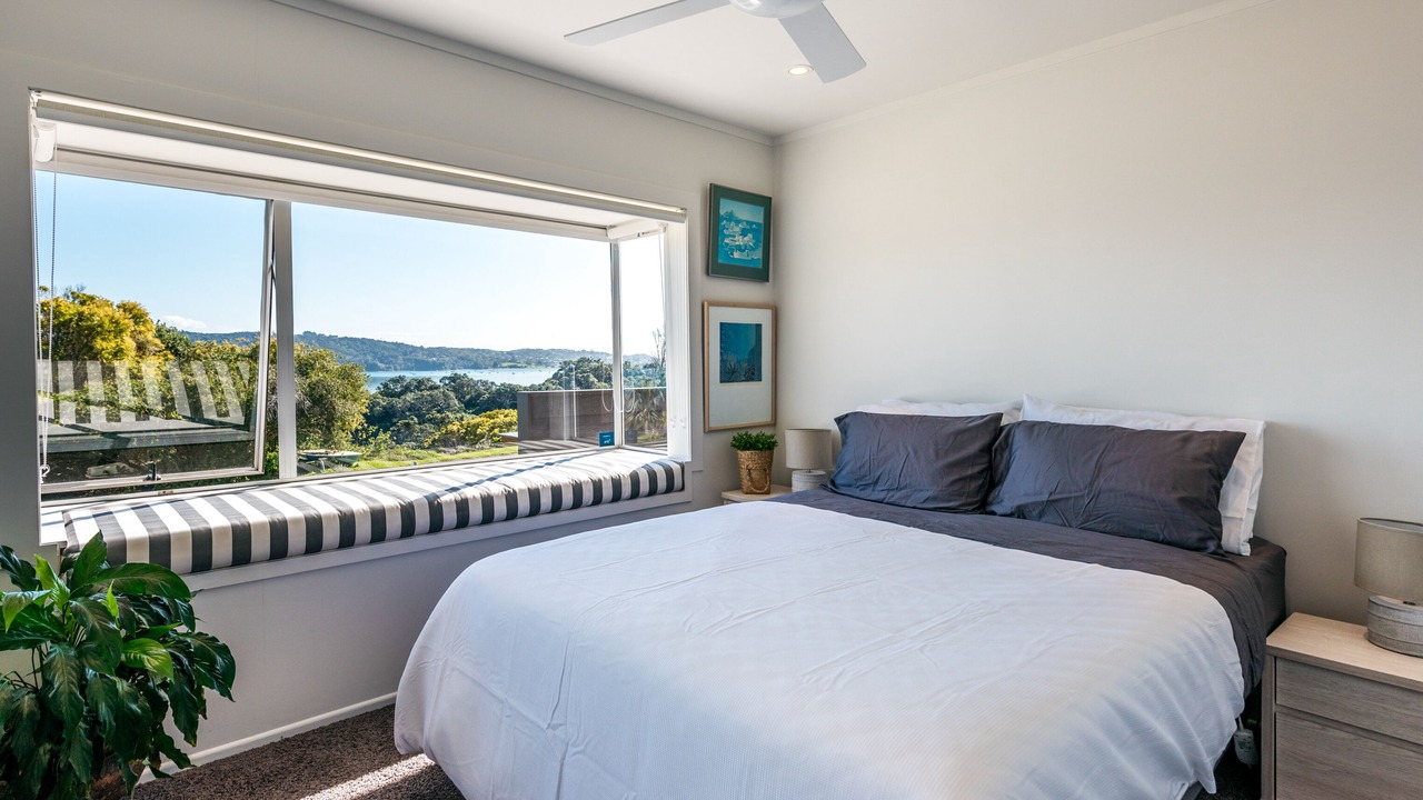 Photo of Bedroom in Surfdale