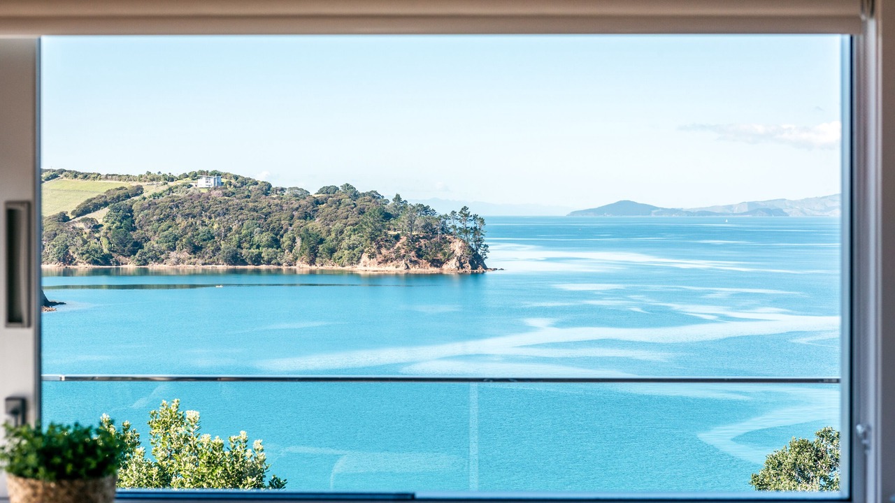 Photo of Others in Surfdale