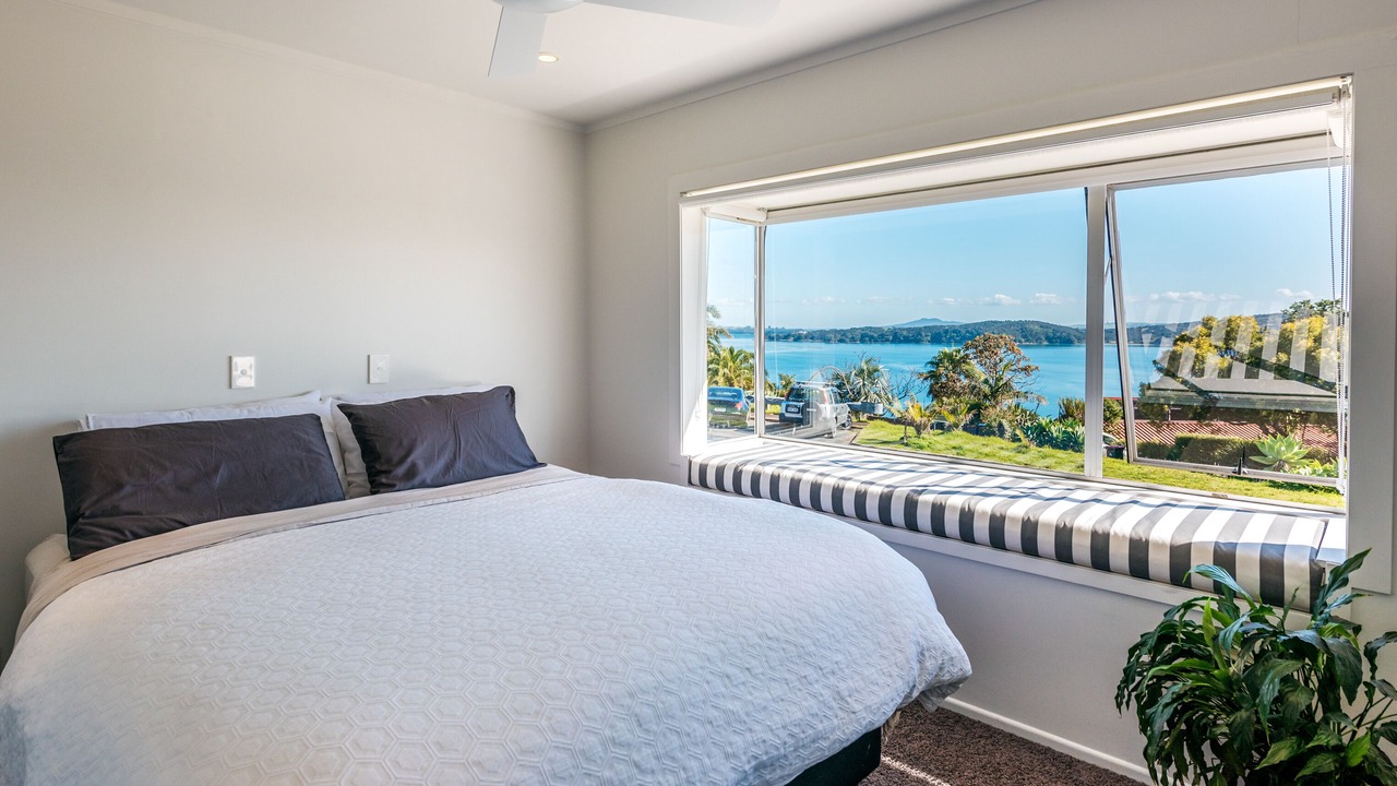 Photo of Bedroom in Surfdale