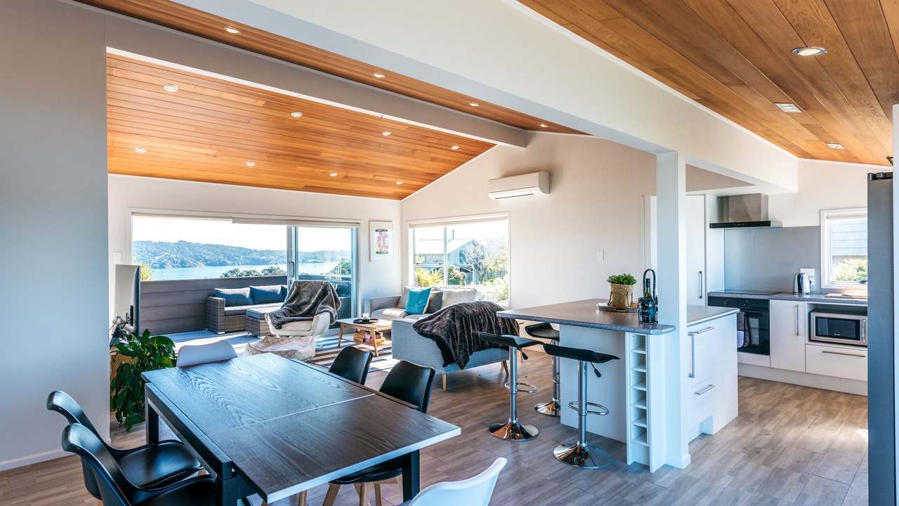 Photo of Others in Surfdale