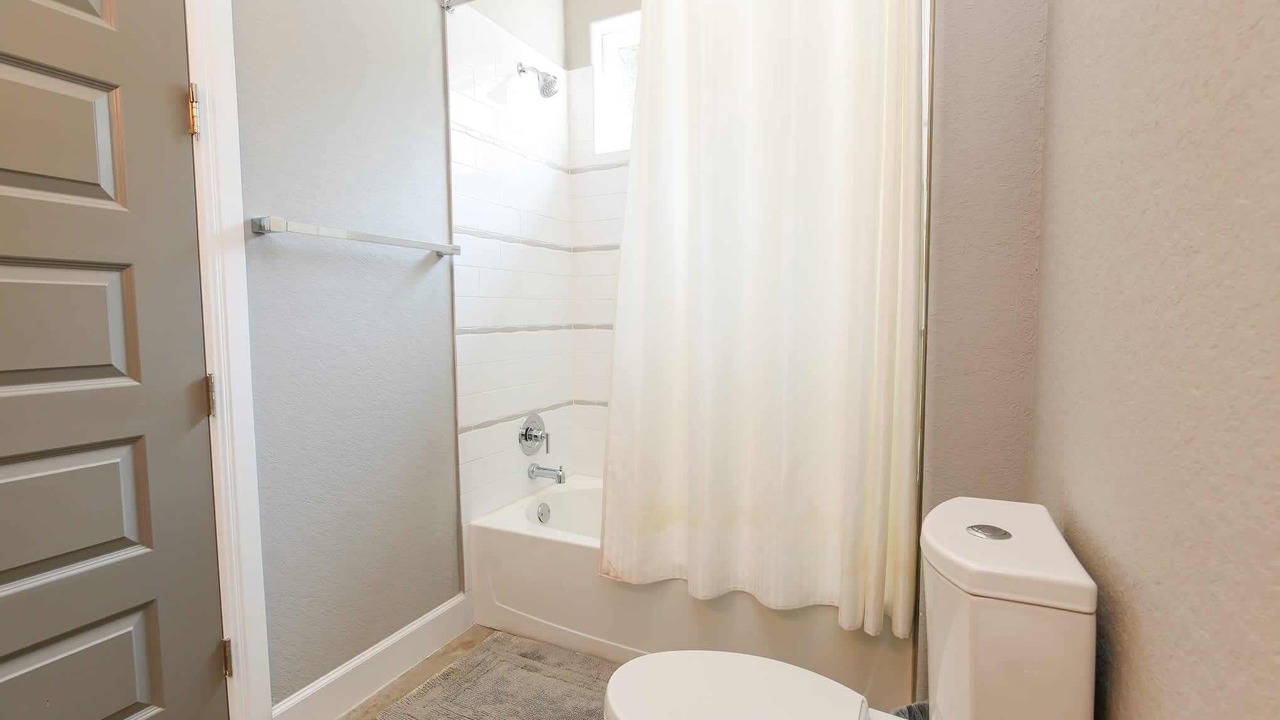 Photo of Bathroom in Kingsland