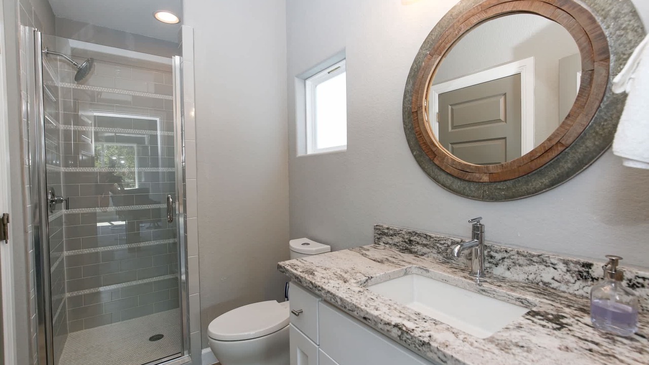 Photo of Bathroom in Kingsland