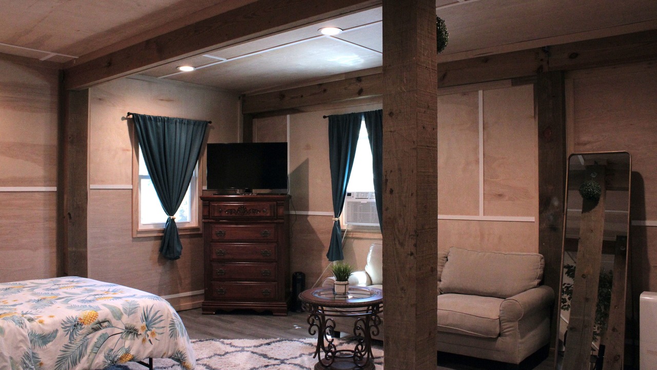 Photo of Bedroom in Waves