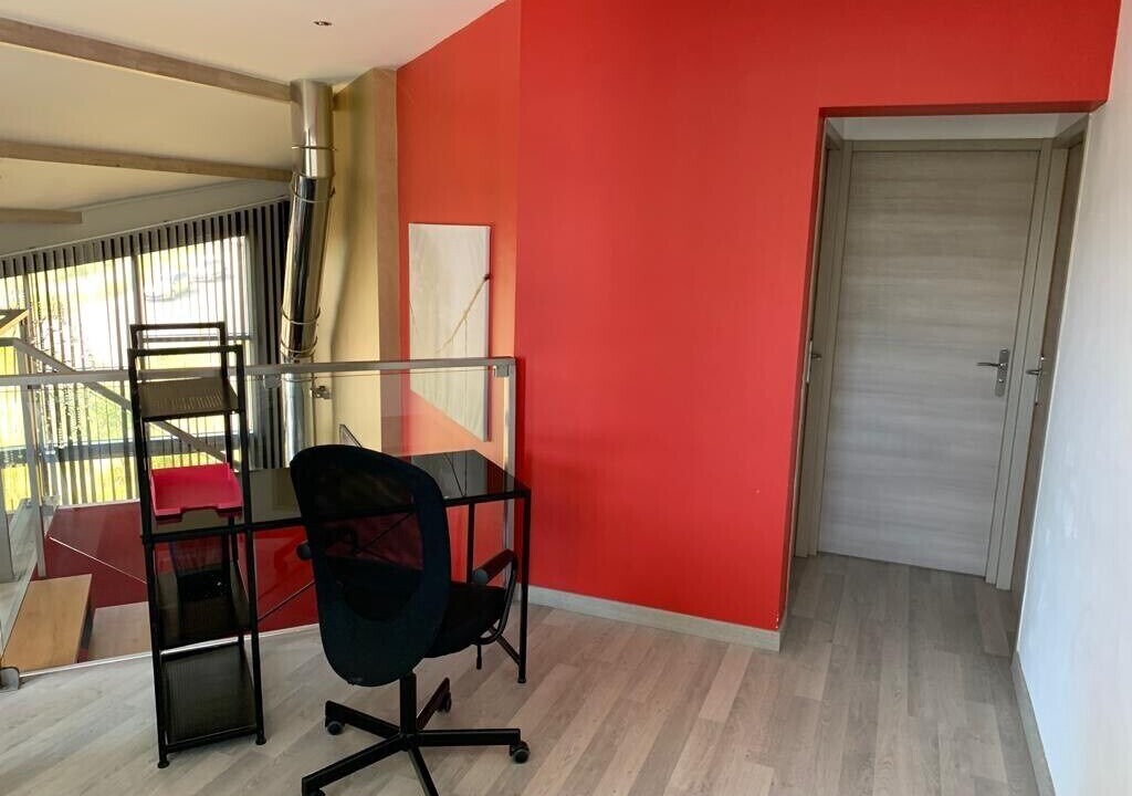 Photo of Others in Gap