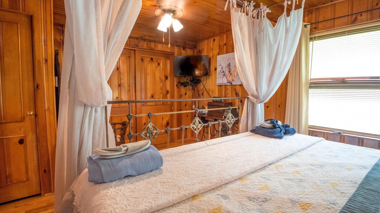 Photo of Others in Helmsburg