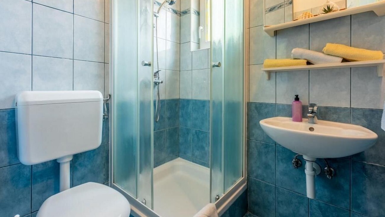 Photo of Bathroom in Lopar