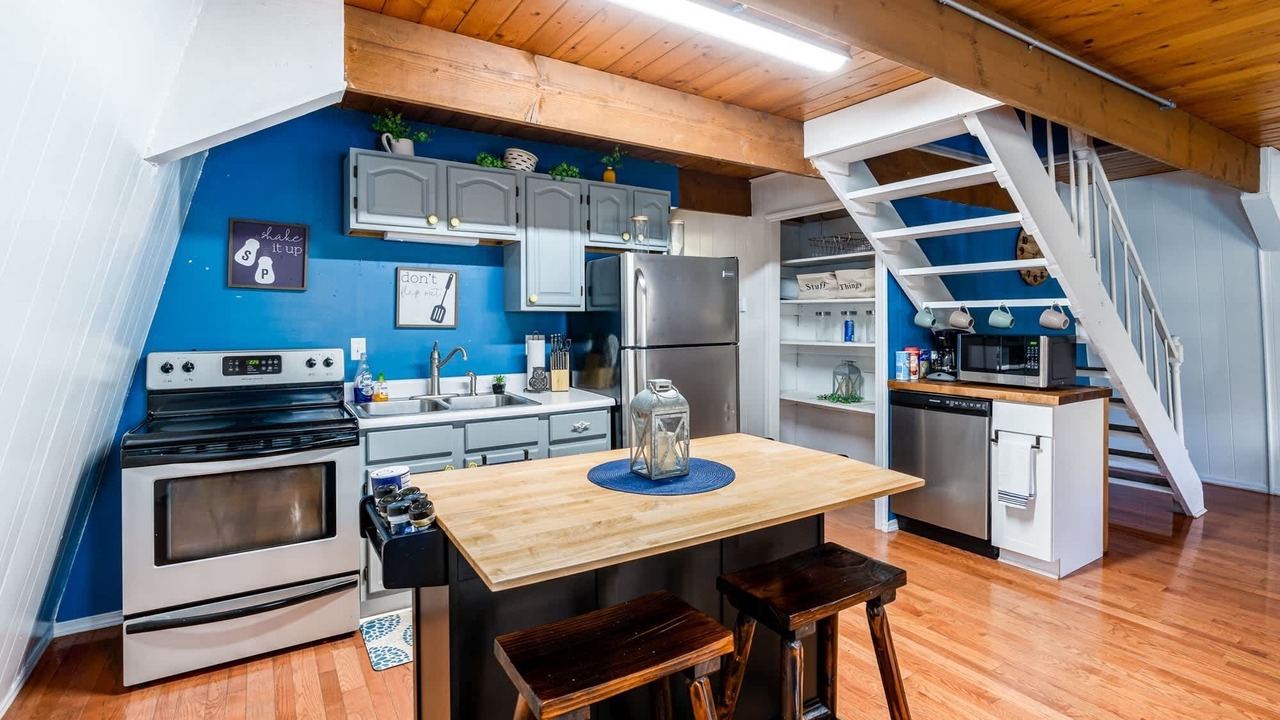 Photo of Kitchen in Alpine Lake